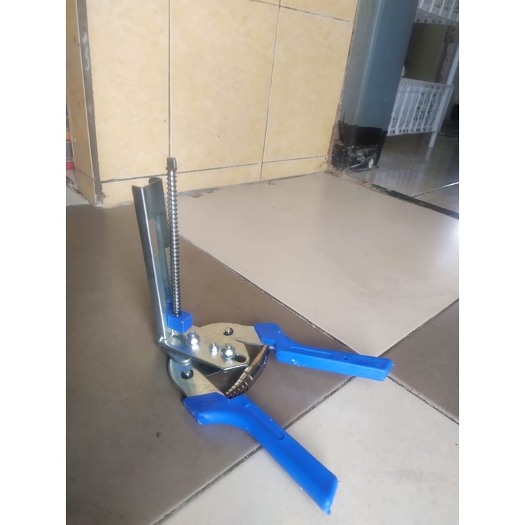 TANG KANDANG BIRU